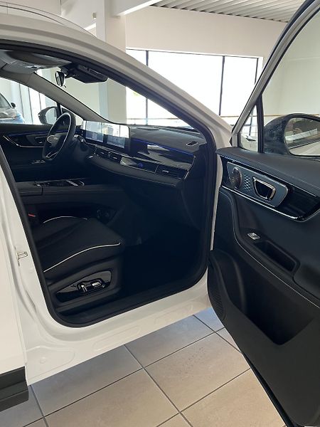 Omoda 5 (2025) 1.6 TGDI PREMIUM - fotka 12 z 14