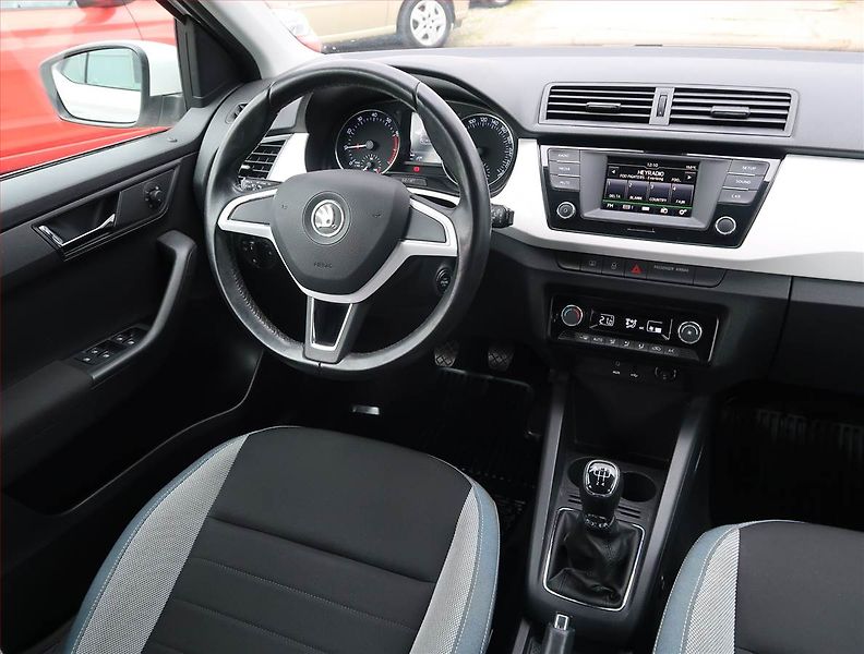 Škoda Fabia (2016) 1.2 TSI, Serv.kniha - fotka 7 z 19