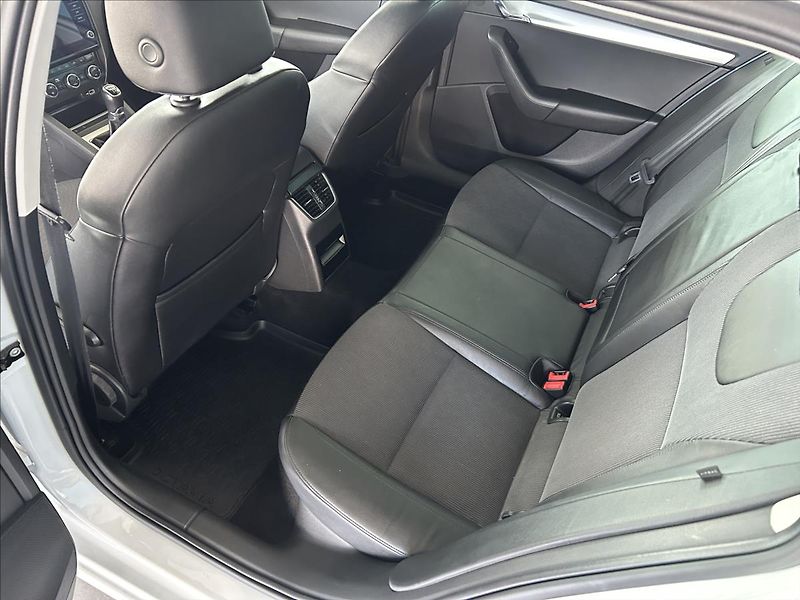 Škoda Octavia 1,0   TSI 85kW,TAŽNÉ,NAVIGACE - fotka 24 z 27