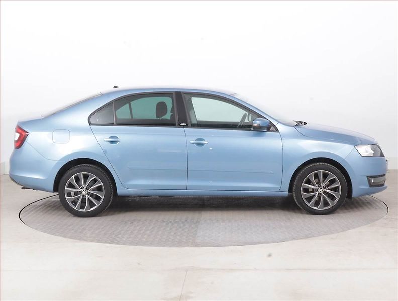 Škoda Rapid (2015) Ambition 1.2 TSI, Automat - fotka 6 z 16