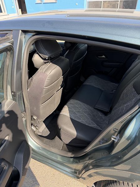 Dacia Sandero 1,0i 67kW LPG  - fotka 14 z 15
