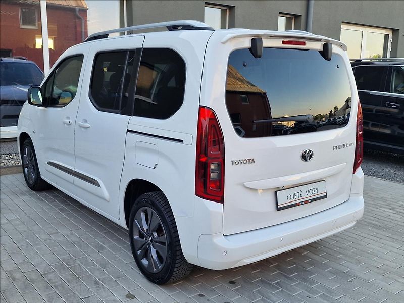 Toyota ProAce City 1.5 D-4D 130k L1 Family - fotka 8 z 49