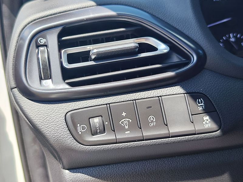 Hyundai i30 1.5 T-GDI/117 N-Line - fotka 29 z 31