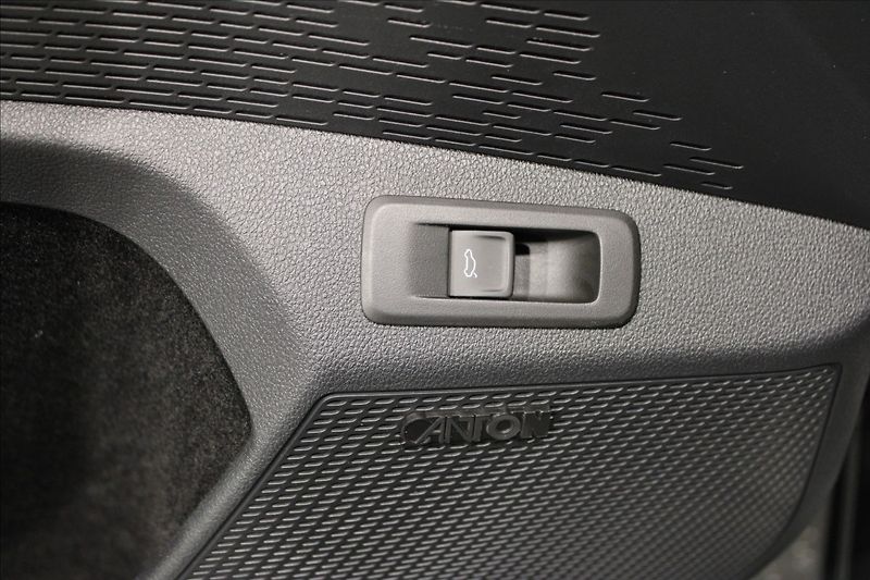 Škoda Octavia 2,0 TDI RS 147KW 4x4 zánovní - fotka 15 z 39