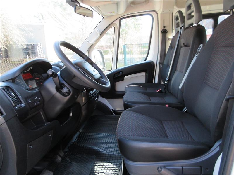 Peugeot Boxer 2,0 HDi 9míst, L2H2, DPH, Top - fotka 11 z 29