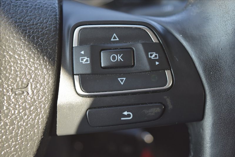 Volkswagen Tiguan 2,0 TDI 81KW ALU NÍZKÝ NÁJEZD - fotka 27 z 47