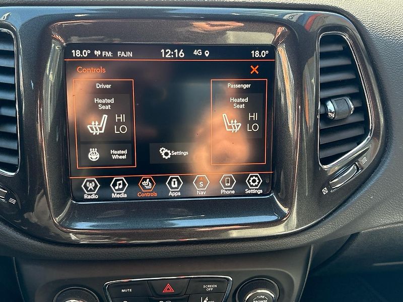 Jeep Compass (2020) S Limited PHEV 190k - fotka 23 z 37