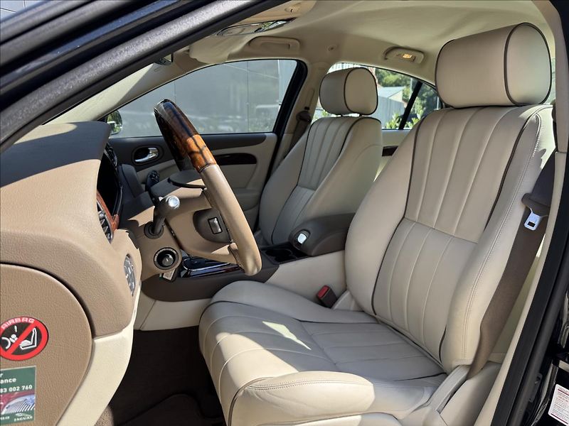 Jaguar S-Type 2,7 D V6 LUXURY ČR - fotka 12 z 26