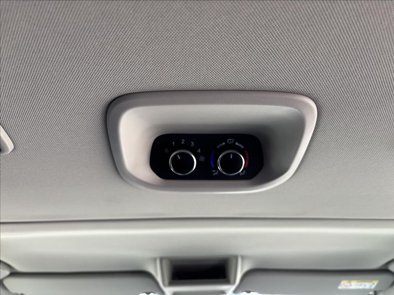 Ford Tourneo Custom 2,0 mHEV 136kW Titanium L2 - fotka 18 z 41