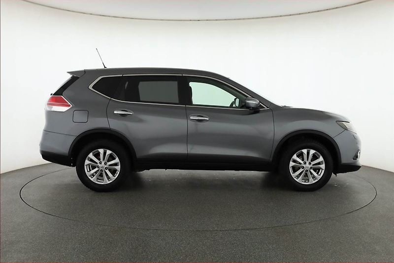 Nissan X-Trail (2015) 1.6 dCi, 4X4, Serv.kniha - fotka 6 z 20