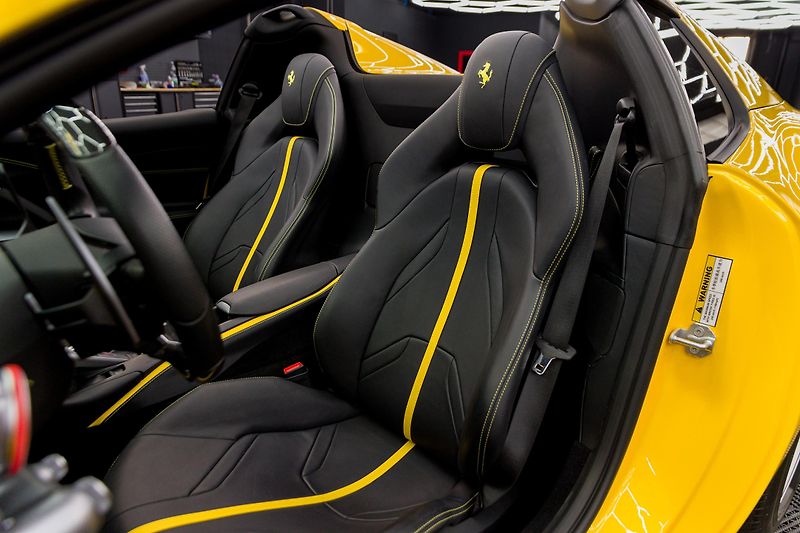 Ferrari 812 (2024) GTS-žlutá metalíza !! - fotka 15 z 18