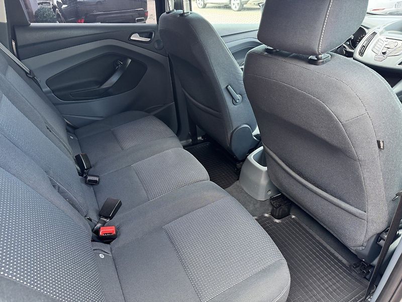 Ford C-MAX (2011) 1.6 Ti-VCT Klima Tažné - fotka 20 z 49