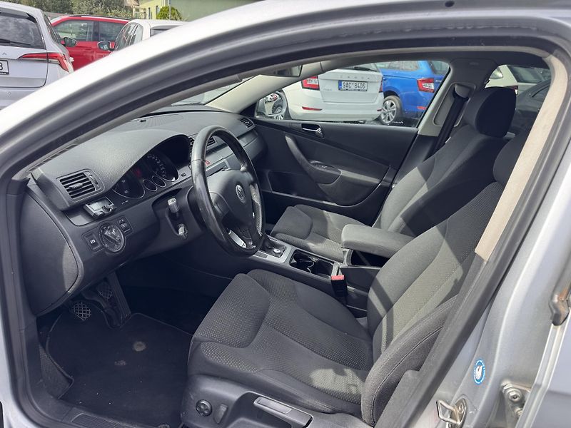 Volkswagen Passat B6 2.0 TDI,103 kW, 187 tis km, - fotka 12 z 21