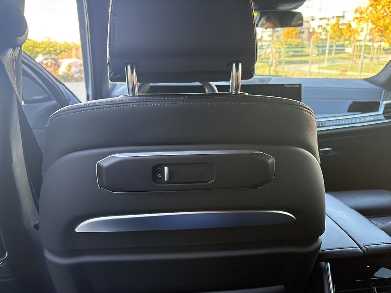 BMW X7 (2024) xDrive 40i - fotka 25 z 33