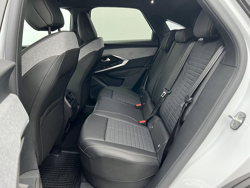 Peugeot 3008 (2026) ALLURE Hybrid e-DCS6 1,2 - fotka 8 z 10