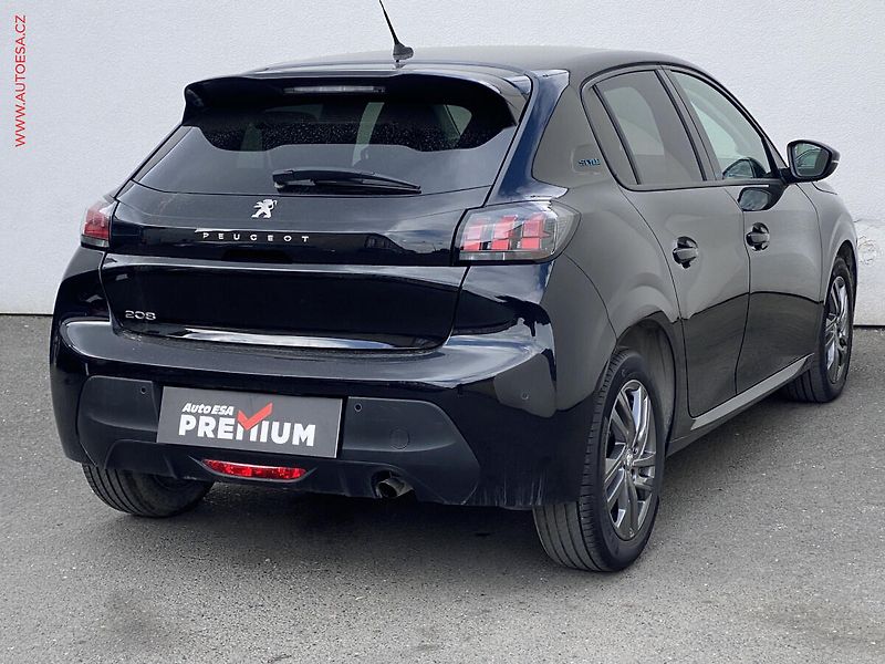 Peugeot 208 (2022) 1.2PT, Style, AT, LED - fotka 4 z 19