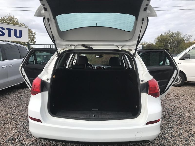 Opel Astra 1.4i 74 KW,KLIMA ,TEMPOMAT.... - fotka 16 z 16