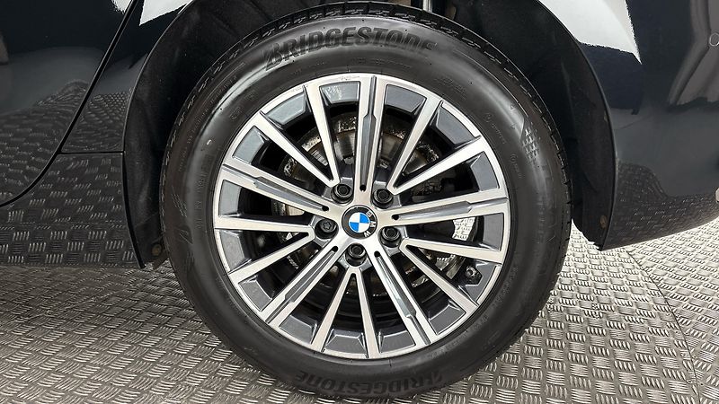 BMW Řada 2 218i AUT Luxury Line - fotka 19 z 27