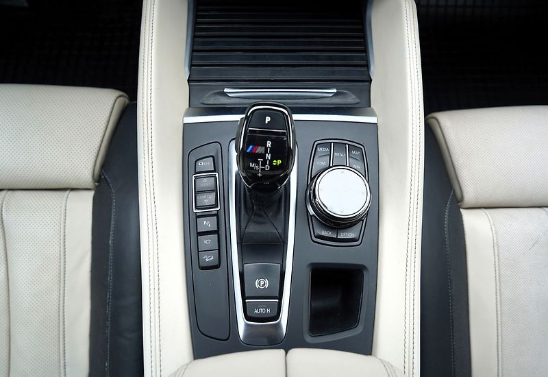 BMW X6 M50d xDrive/280 KW/20/B&O/ČR - fotka 36 z 48