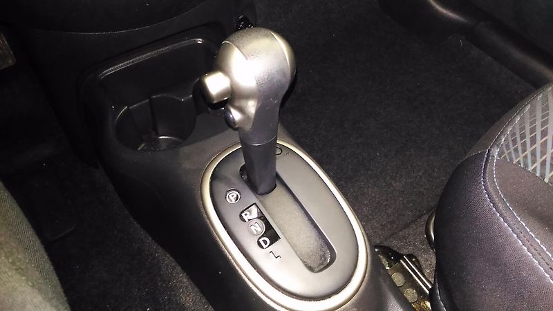 Nissan Micra (2015) 1,2I 59KW,AUTOMAT,NAVI,ALU,SER - fotka 20 z 32