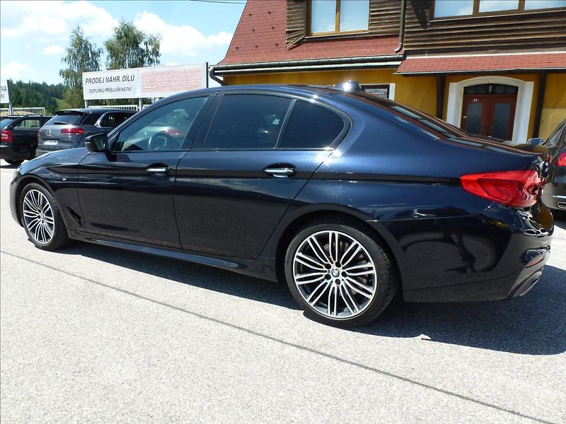 BMW Řada 5 3,0 D X-Drive M-Paket  Carbon - fotka 15 z 62