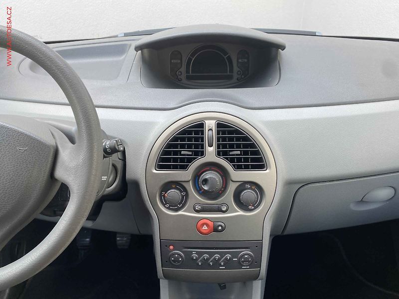 Renault Modus (2010) 1.2, AC, TZ - fotka 12 z 15