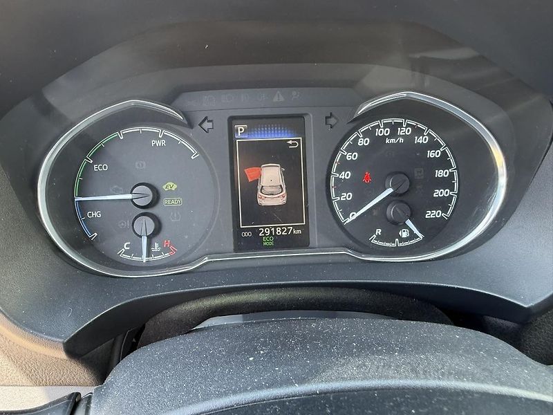 Toyota Yaris (2019) 1.5 Hybrid  - fotka 8 z 18