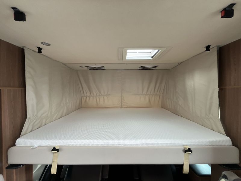 Knaus (2016) Sky I Plus 700 LEG - fotka 23 z 27