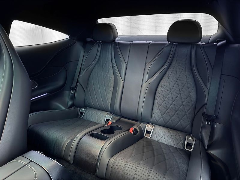 Mercedes-Benz CLE (2026) 4MATIC+ PERFORMANCE, PANORAMA, - fotka 11 z 34