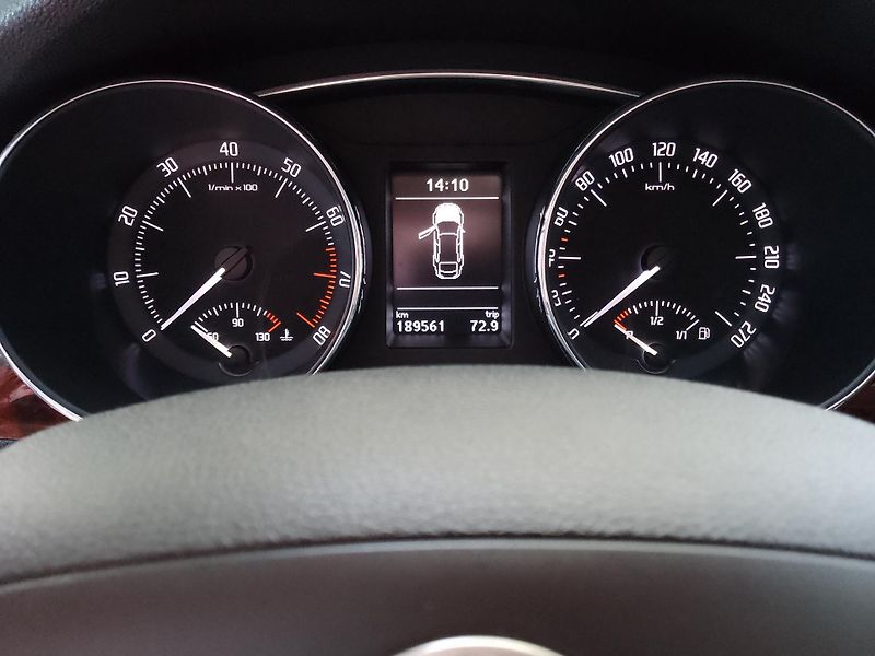 Škoda Superb (2009) ČRbezkorozeEleganceDSG - fotka 20 z 20