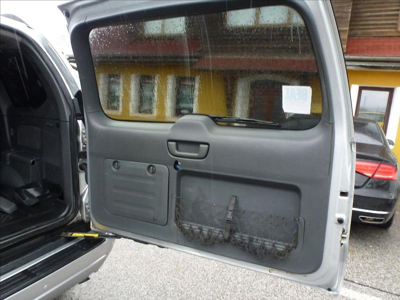 Toyota Land Cruiser 3,0 120 D4-D Lux+ Automat - fotka 23 z 58