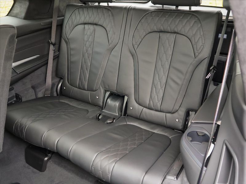 BMW X7 3,0 xDrive40d Mpacket - fotka 20 z 46