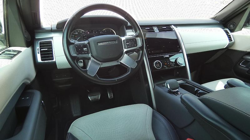 Land Rover Discovery D250 AUTO 4WD - fotka 5 z 23