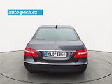 Mercedes-Benz Třídy E (2011) 200 CGI, 135 kW, Avantgarde - náhled 2