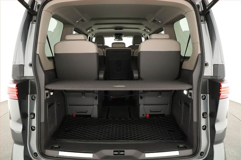 Volkswagen Multivan (2023) 2.0 TDI - fotka 21 z 23