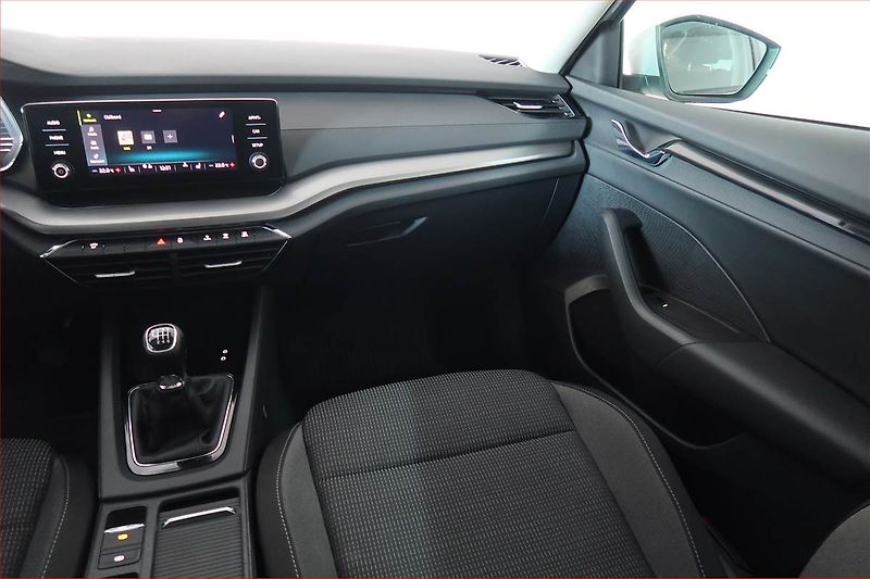 Škoda Octavia (2022) Ambition 2.0 TDI, ČR,1.maj - fotka 8 z 18