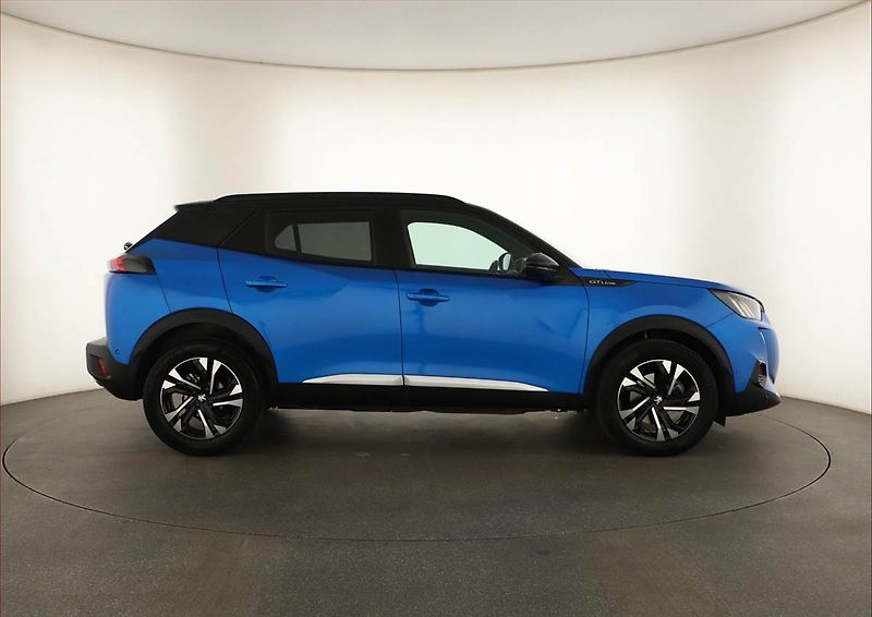 Peugeot 2008 (2020) GT Line 1.5 BlueHDi, Automat - fotka 6 z 18