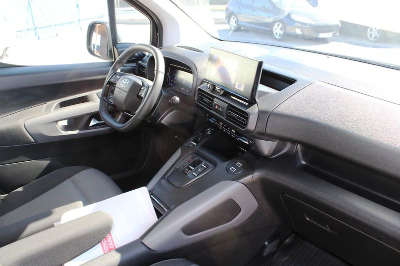 Toyota ProAce City Verso (2025) 1,5d 96KW PANORAMA NAVI LED CZ - fotka 14 z 16