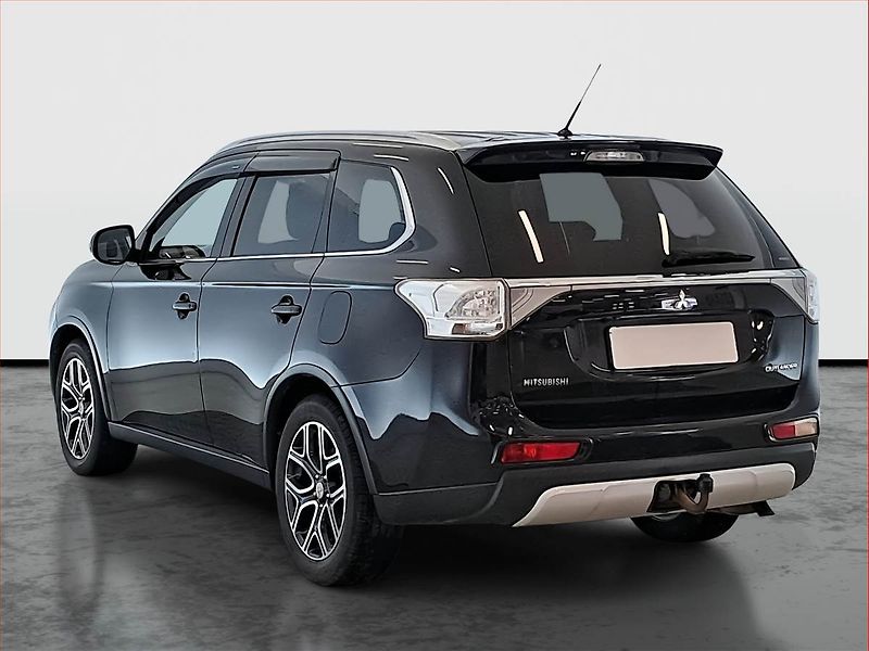 Mitsubishi Outlander (2015) 2.2 DI-D, 4X4, Automat - fotka 4 z 18