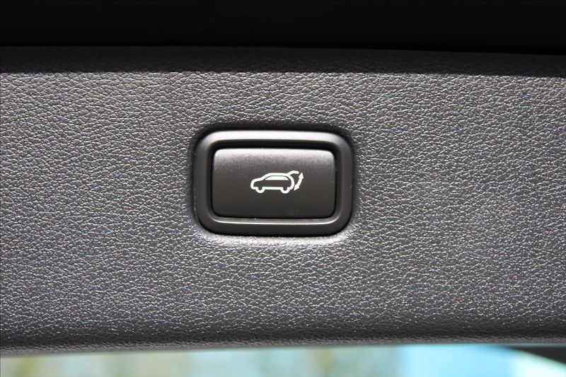 Hyundai Tucson 1,6 CRDi  A/T,4x4,ADVENTURE - fotka 29 z 38