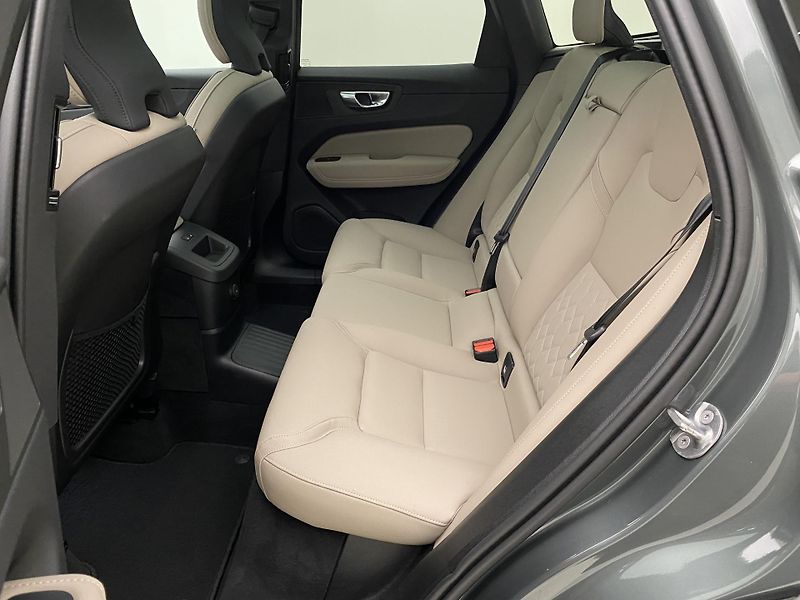Volvo XC60 T8 AWD RECHARGE ULTRA BRIGHT - fotka 5 z 67