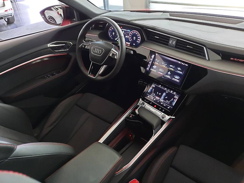 Audi Q8 e-tron (2023) Sportback 55 quattro (300kW/40 - fotka 12 z 29