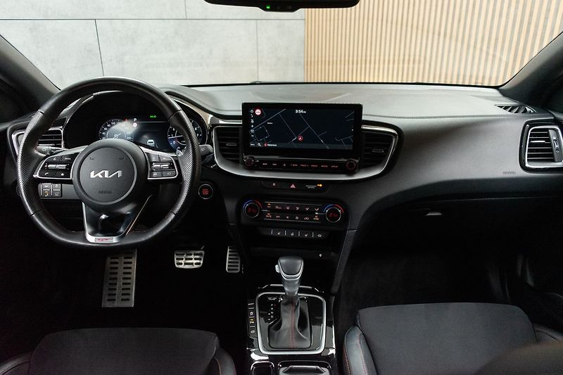 Kia Pro_Ceed 1.6 T-GDi 150kW GT*ZÁRUKA*ČR* - fotka 7 z 42