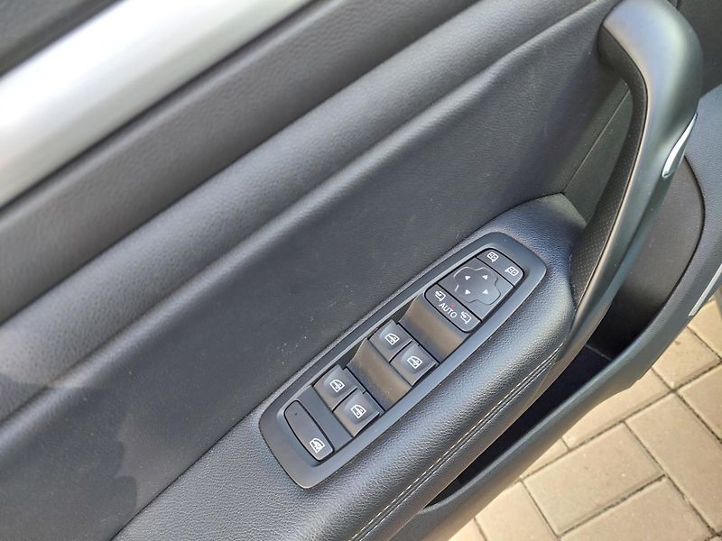Renault Mégane (2018) IV. Bose TCe 130 - fotka 11 z 42