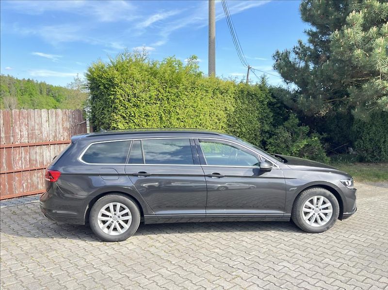 Volkswagen Passat 2,0 TDi Bussines DSG záruka - fotka 7 z 31