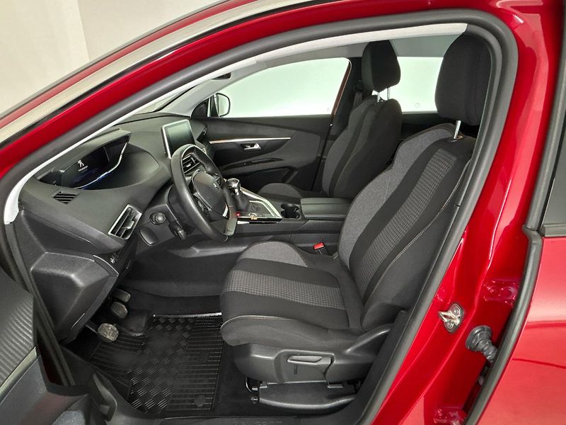 Peugeot 5008 Active Pack - fotka 7 z 28