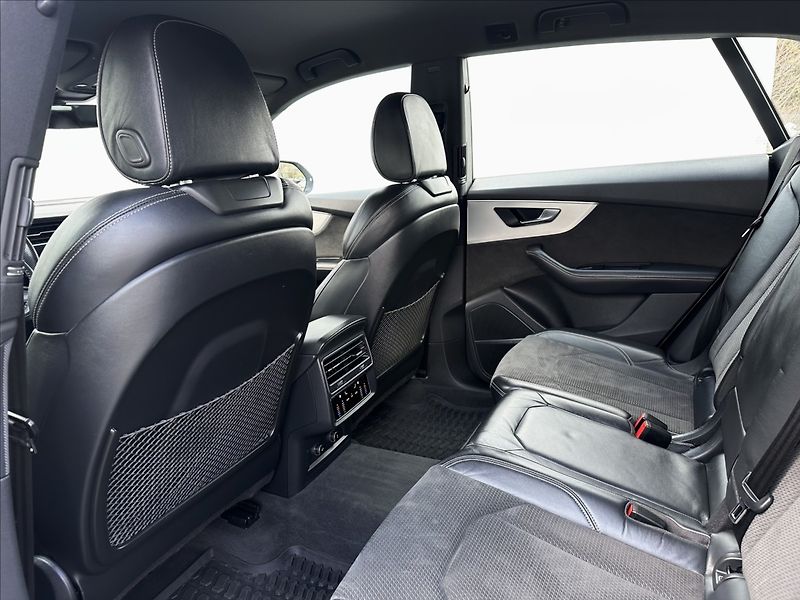 Audi SQ8 4,0 TDi QUATTRO KAMERA 1MAJ ČR - fotka 22 z 48