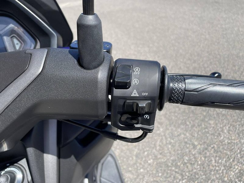 Yamaha (2026) NMAX 125 EU5+ - fotka 11 z 11