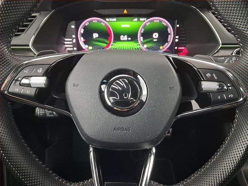 Škoda Superb (2023) Sportline 2.0 TDI - fotka 16 z 26
