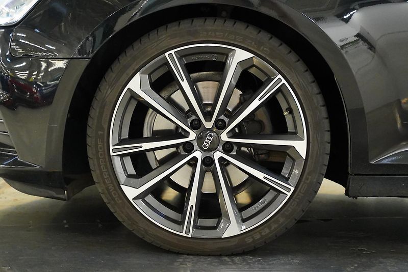 Audi A4 - fotka 10 z 30